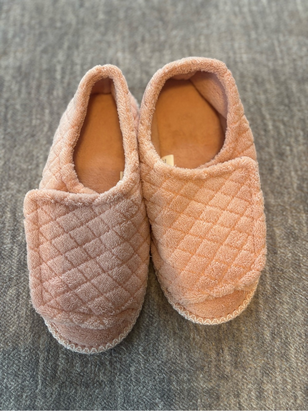 Muk Luks Women’s Micro Chenille Adj Slipper Rose Gold Medium 7-8 NWOT